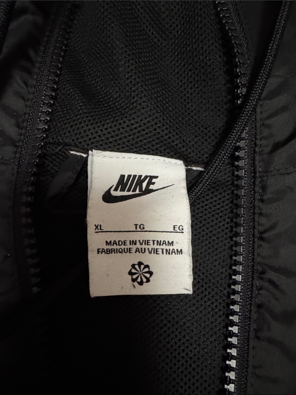 Nike Black Hooded Zip Windbreaker Jacket for Men - Picture 3 of 4
